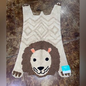 TARGET Pillow Fort Lion Throw Rug - NWT